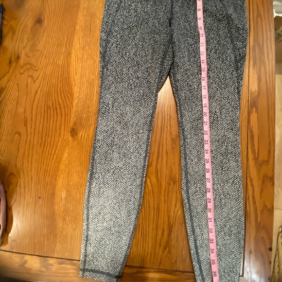 NWOT LOT OF 4 JOGGERS SIZE M - Picture 7 of 12